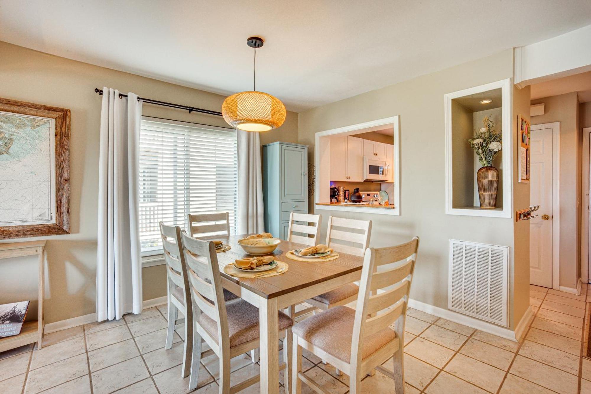 Harbor Island Condo With Deck - Steps To Beach! Oceanmarsh Subdivision Exterior photo