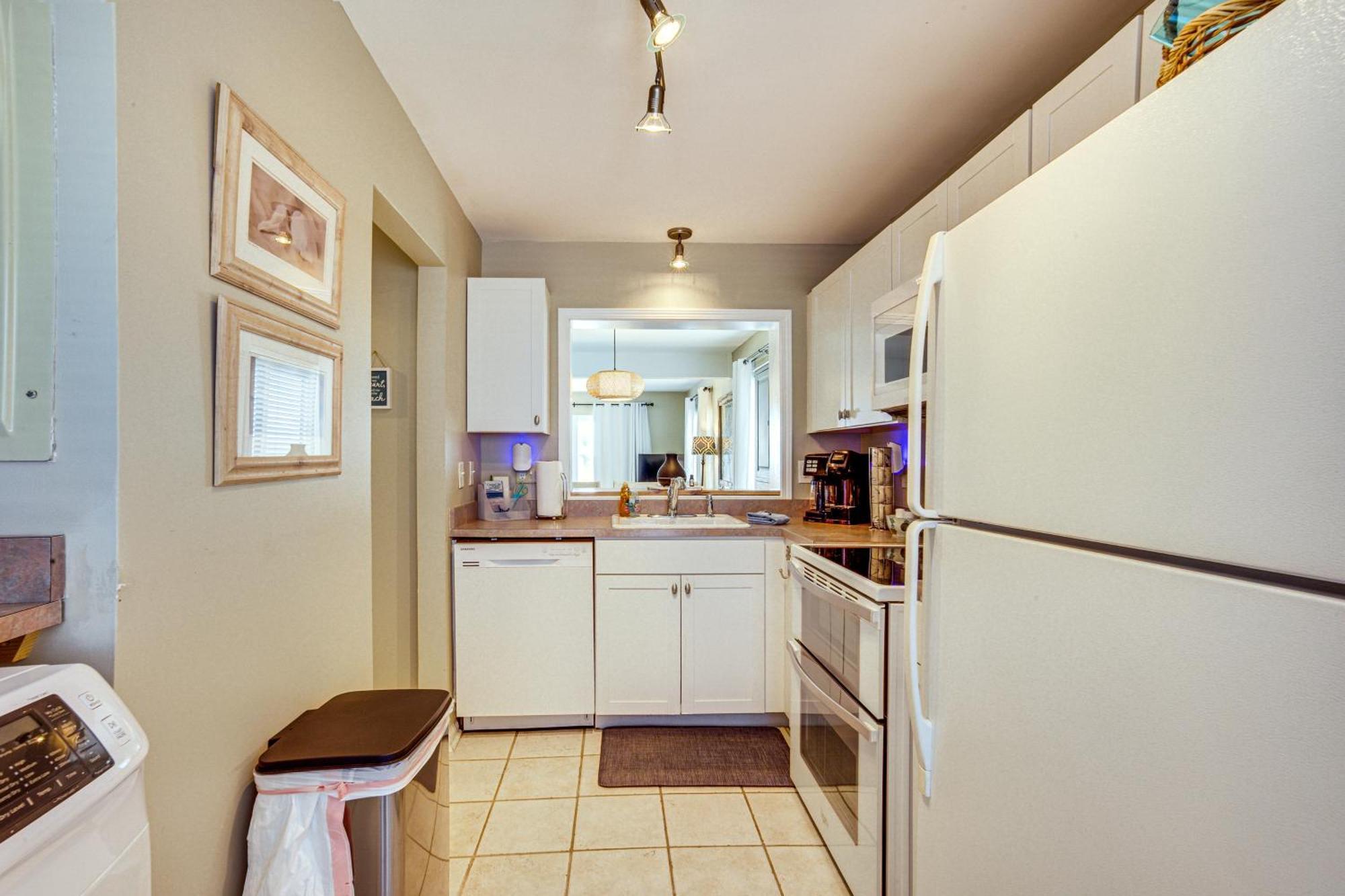 Harbor Island Condo With Deck - Steps To Beach! Oceanmarsh Subdivision Exterior photo