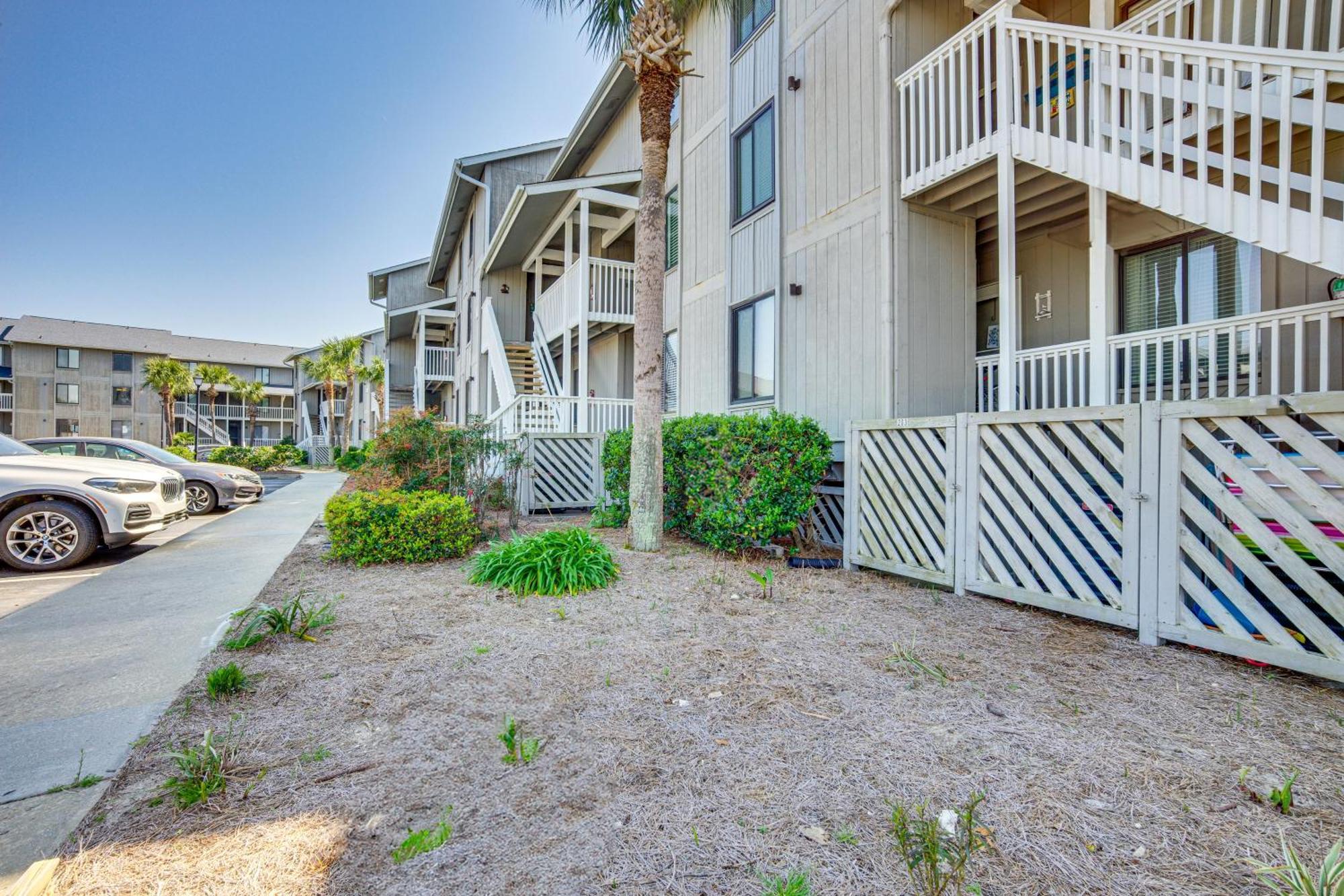 Harbor Island Condo With Deck - Steps To Beach! Oceanmarsh Subdivision Exterior photo